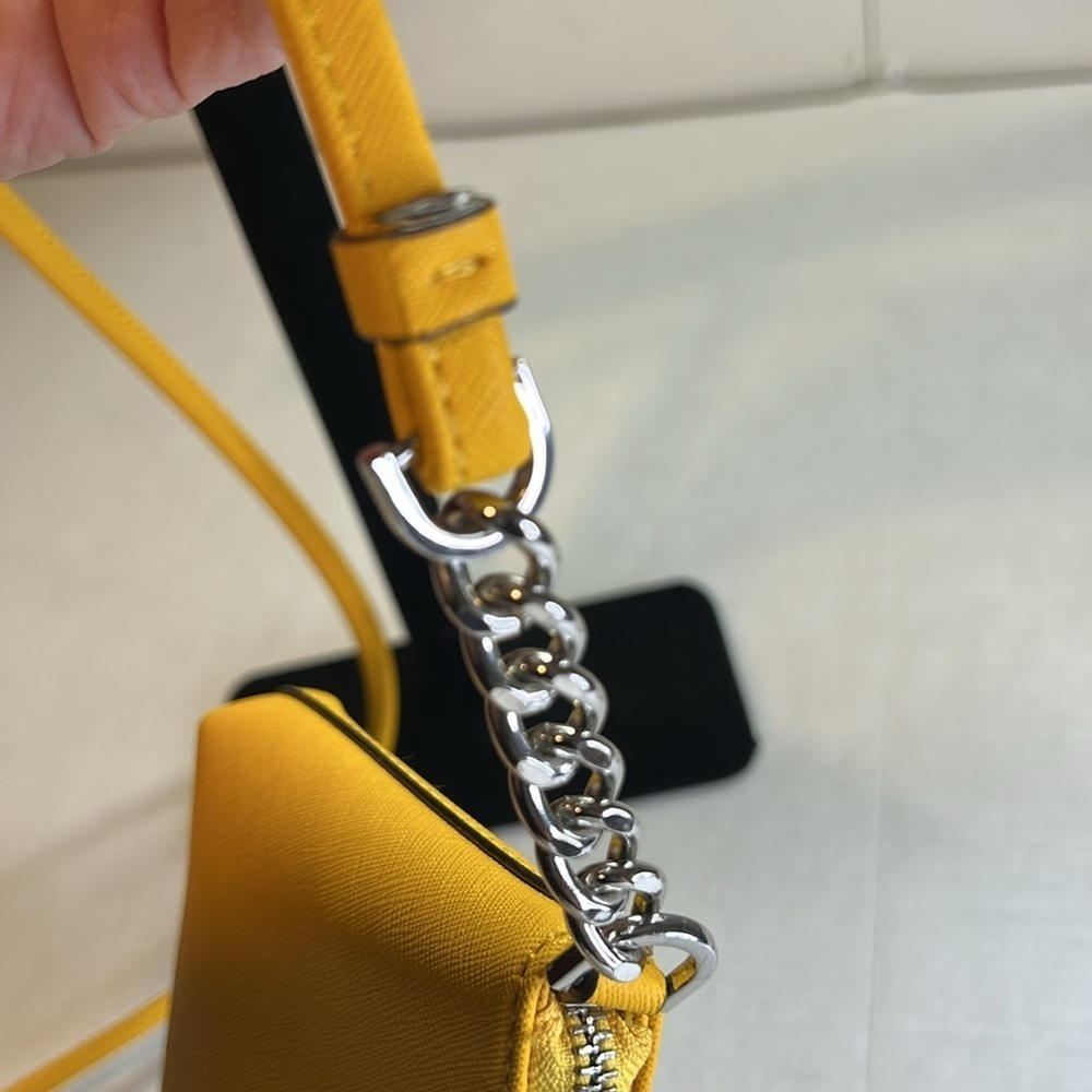 CALVIN KLEIN CROSSBODY BAG MINI IN SUNNY YELLOW SZ S - Picture 11 of 14